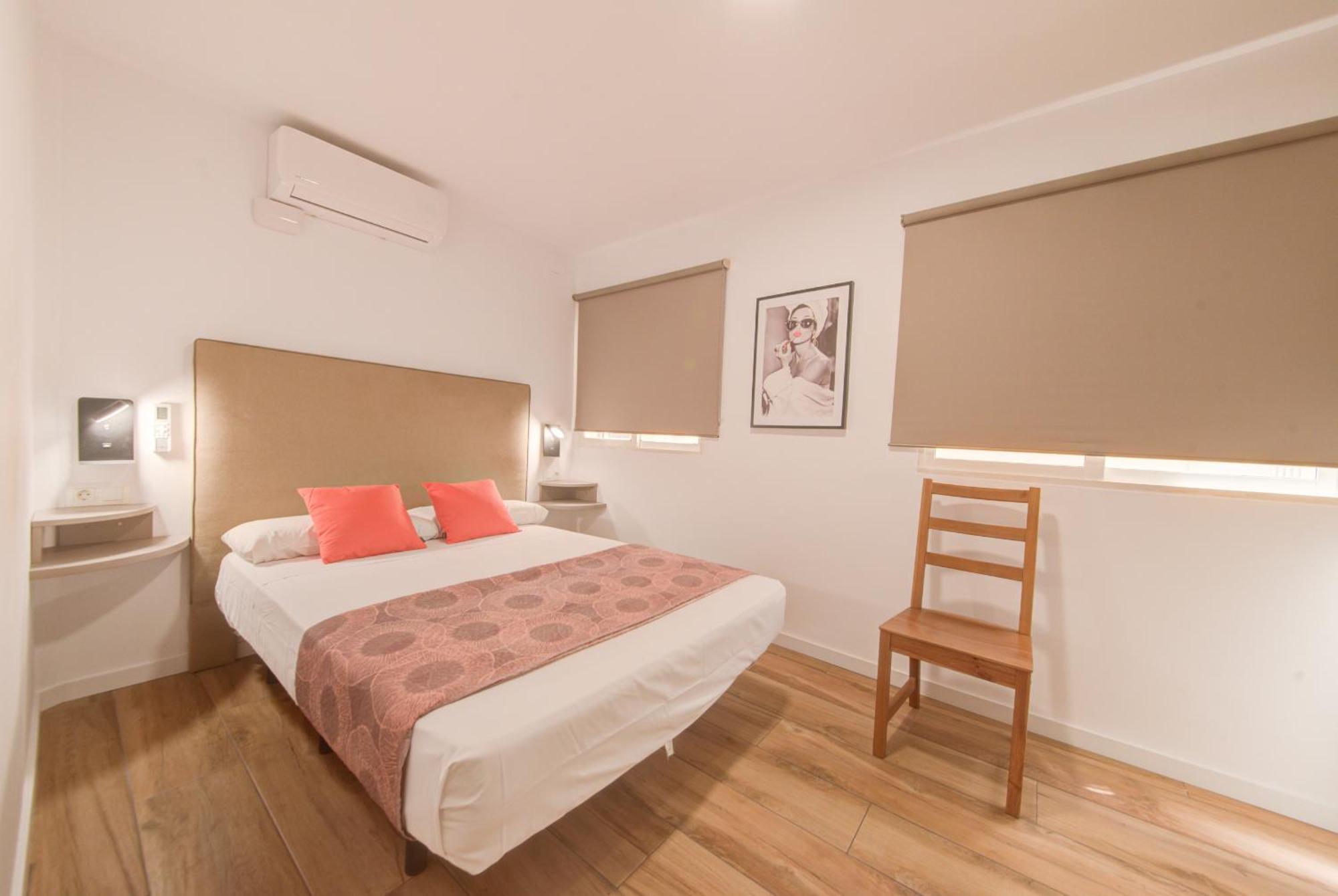 Beds & Breaks - Marina Beach Valencia Exterior photo